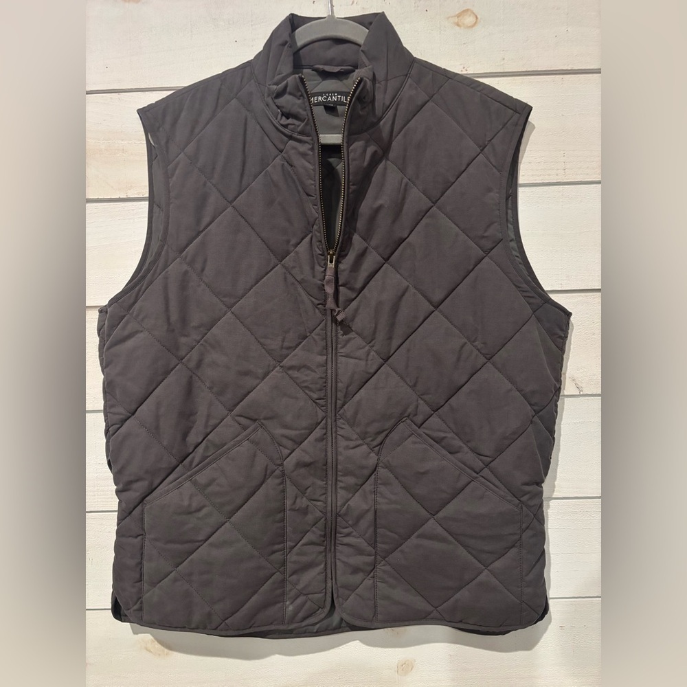 J. Crew Mercantile Charcoal Quilted Vest in size women’s Large .Great condition!